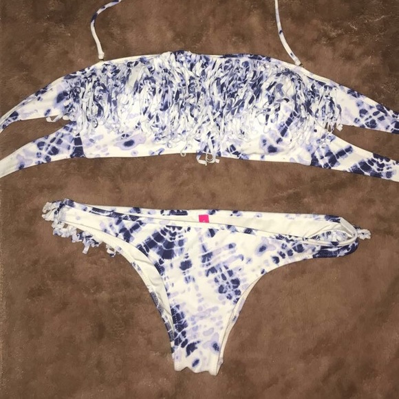 Victoria Secret swim suit in perfect condition! - Picture 2 of 3